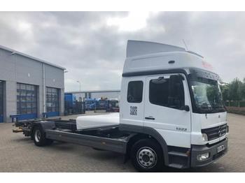 Container transporter/ Swap body truck Mercedes-Benz Atego 1323 Manual Low Kilometers Euro-3 2005: picture 1