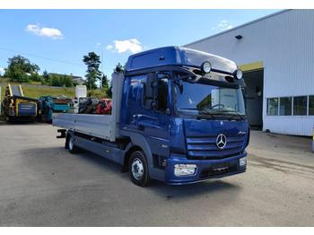Curtainsider truck Mercedes-Benz Atego 4x2 flat bed: picture 1