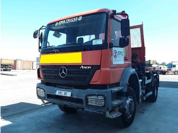 Tipper Mercedes-Benz Axor 1829 4x4 palfinger accidented: picture 1