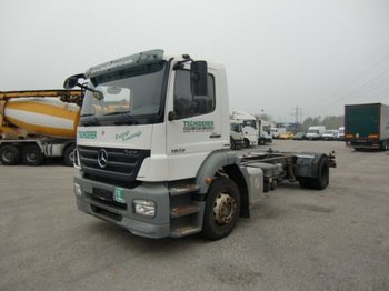 Cab chassis truck Mercedes-Benz Axor 1829  Fahrgestell: picture 1