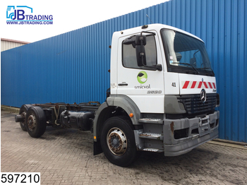 Cab chassis truck Mercedes-Benz Axor 2528 6x2, Naafreductie, PTO: picture 1