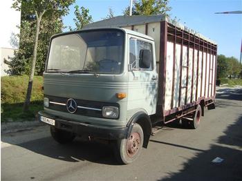 Livestock truck Mercedes-Benz LP 608: picture 1
