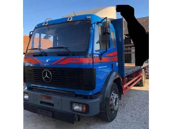 Dropside/ Flatbed truck Mercedes-Benz SK 1722 4x2 stake body - spring: picture 1