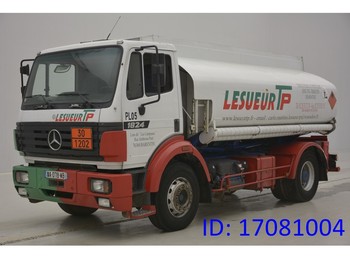 Tank truck for transportation of fuel Mercedes-Benz SK 1824: picture 1