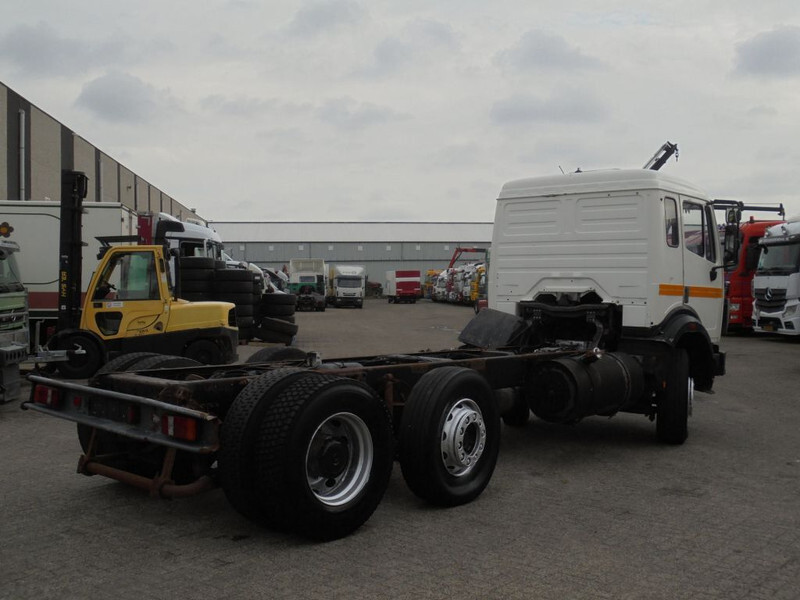 Cab chassis truck Mercedes-Benz SK 2527 + Manual + 6x2: picture 7