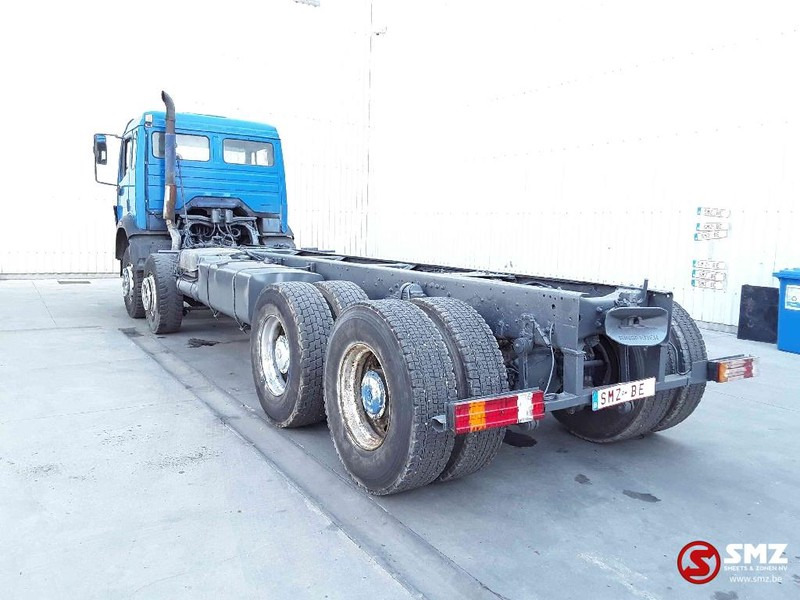 Cab chassis truck Mercedes-Benz SK 3535: picture 11