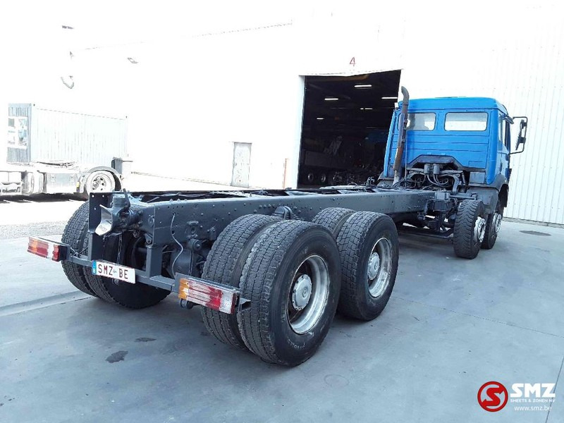 Cab chassis truck Mercedes-Benz SK 3535: picture 12