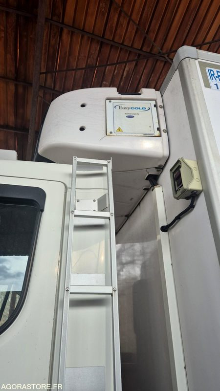 Truck Porteur frigo Volvo FE 260