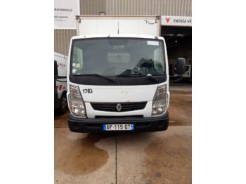 Box truck RENAULT MAXITY: picture 1