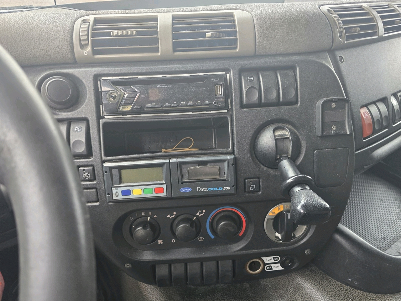 Refrigerator truck DAF CF75.310