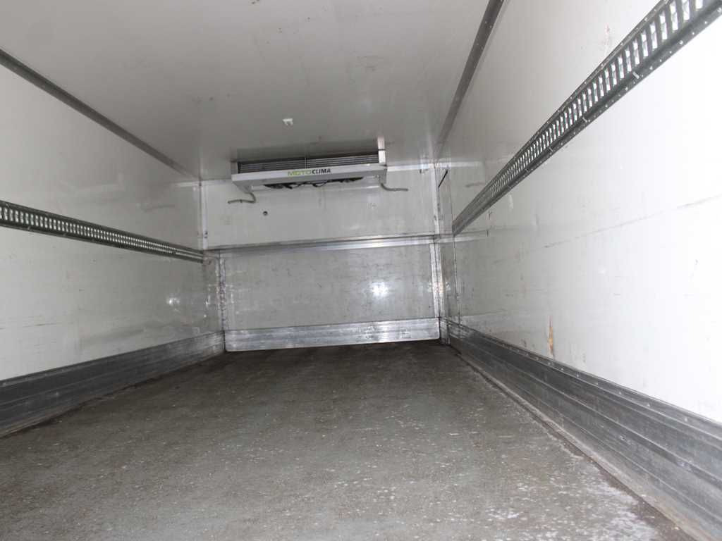 Refrigerator truck DAF LF 260 FA, EURO 6, TAIL LIFT,PNEU 80%,MOTO CLIMA