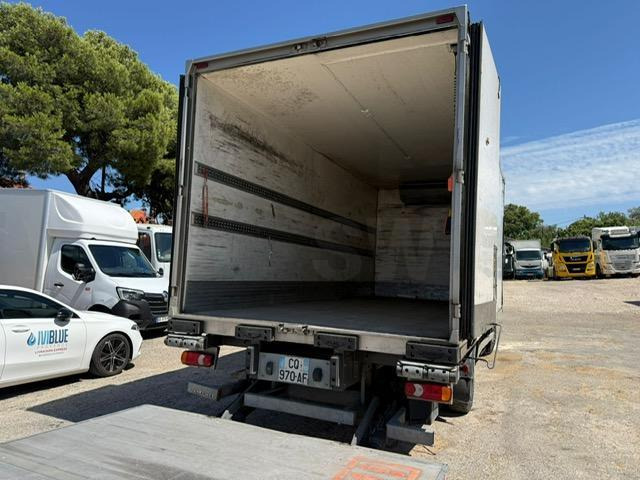 Refrigerator truck Iveco 120E22 CAISSE FRIGO HAYON
