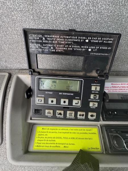 Refrigerator truck Iveco STRALIS 360 EEV FRIGO HAYON CARRIER