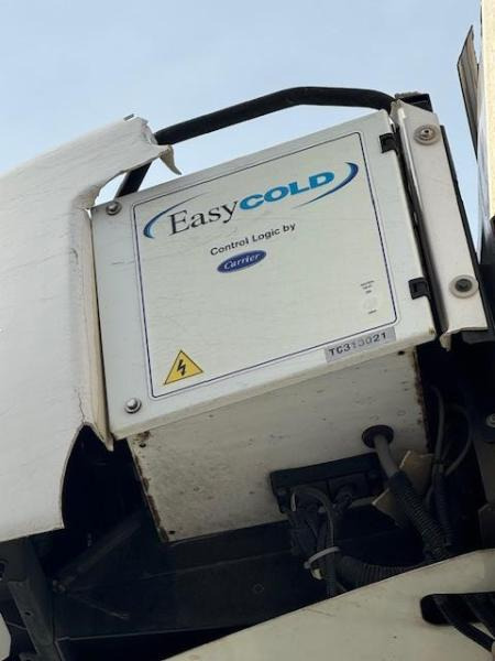 Refrigerator truck Iveco STRALIS 360 EEV FRIGO HAYON CARRIER