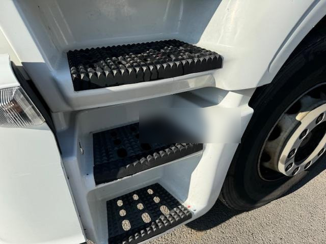 Refrigerator truck Iveco Stralis 350