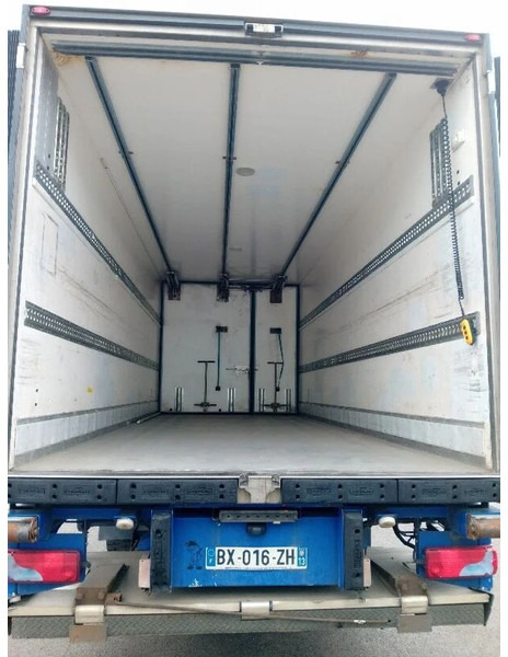 Refrigerator truck MAN TGM 18.340 chereau - Carrier