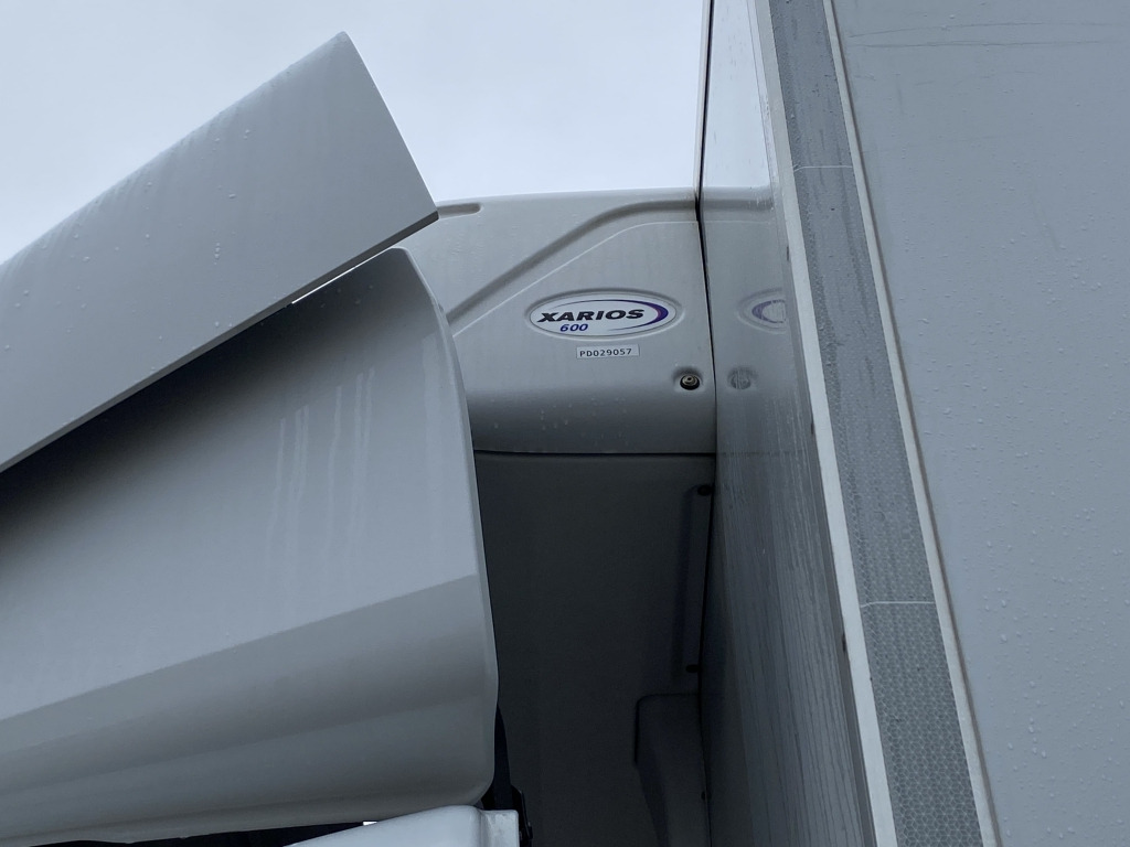 Refrigerator truck Mercedes-Benz 1523 L Atego / Dhollandia LBW