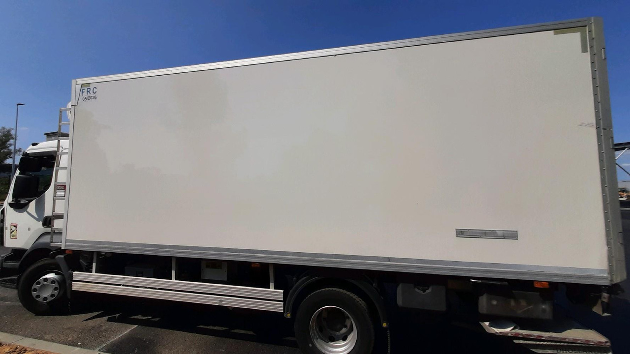 Refrigerator truck RENAULT PORTEUR FRIGO D