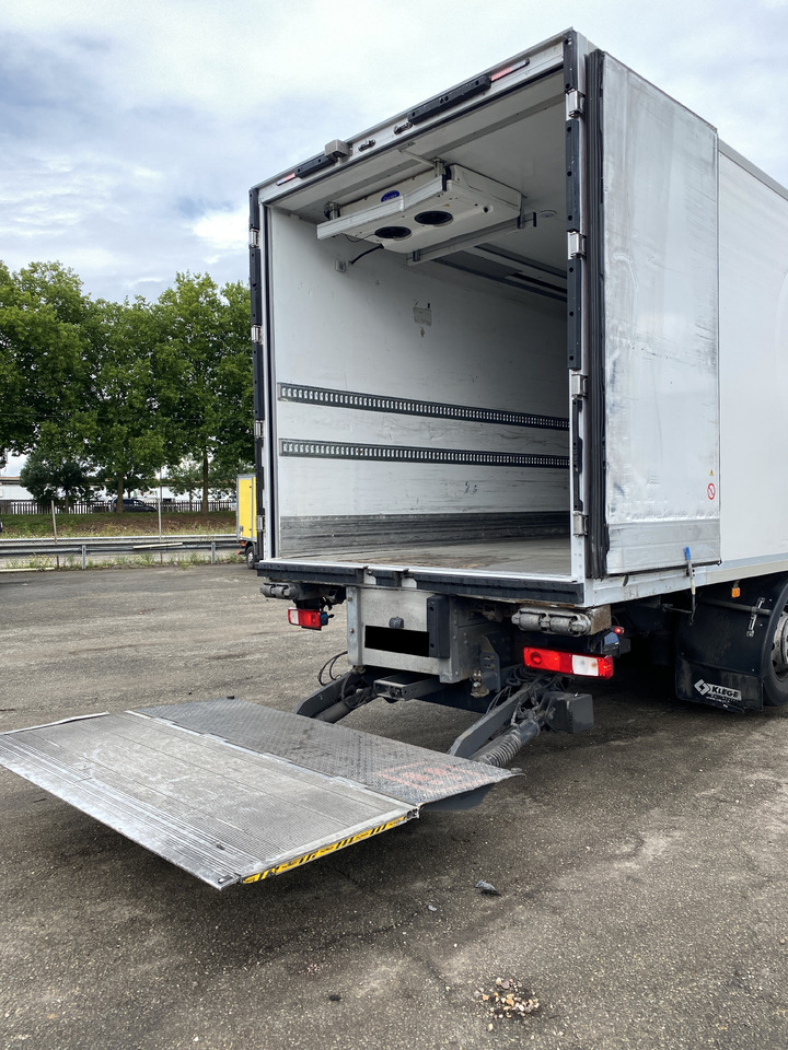 Refrigerator truck RENAULT T