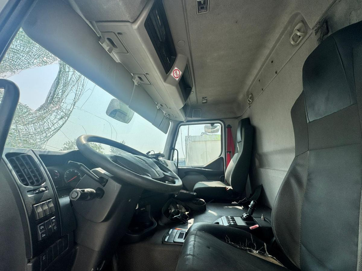 Refrigerator truck Renault D19