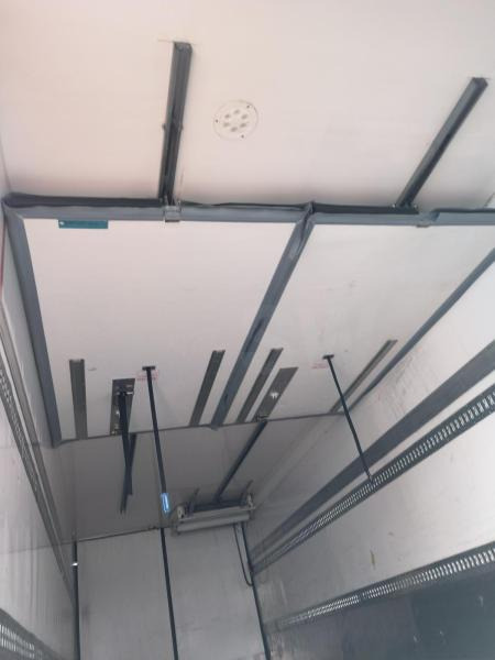 Refrigerator truck Renault D-Series Wide 320