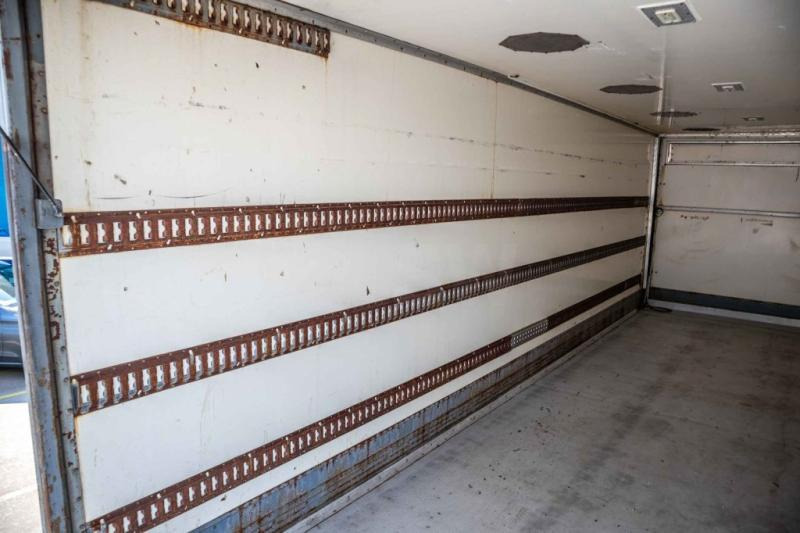 Refrigerator truck Renault MIDLUM 280DXI+POUSSIN/CHICKEN/KUIKEN/KÛKEN