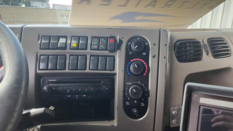 Refrigerator truck Renault Premium 270 DXI