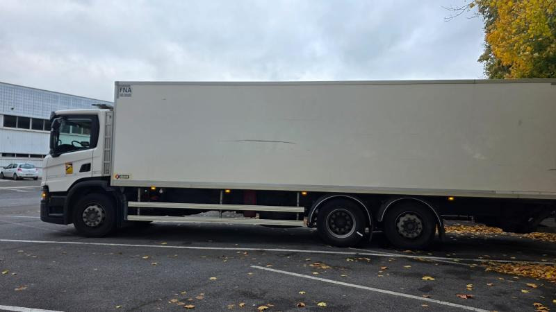 Refrigerator truck Scania P 320