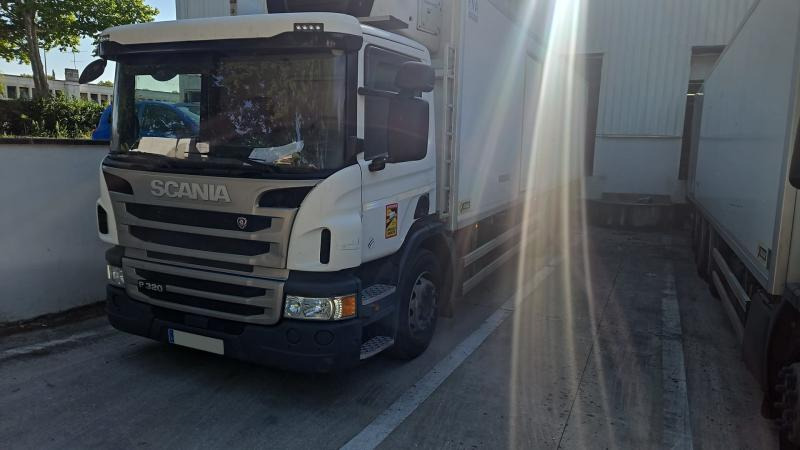 Refrigerator truck Scania P 320