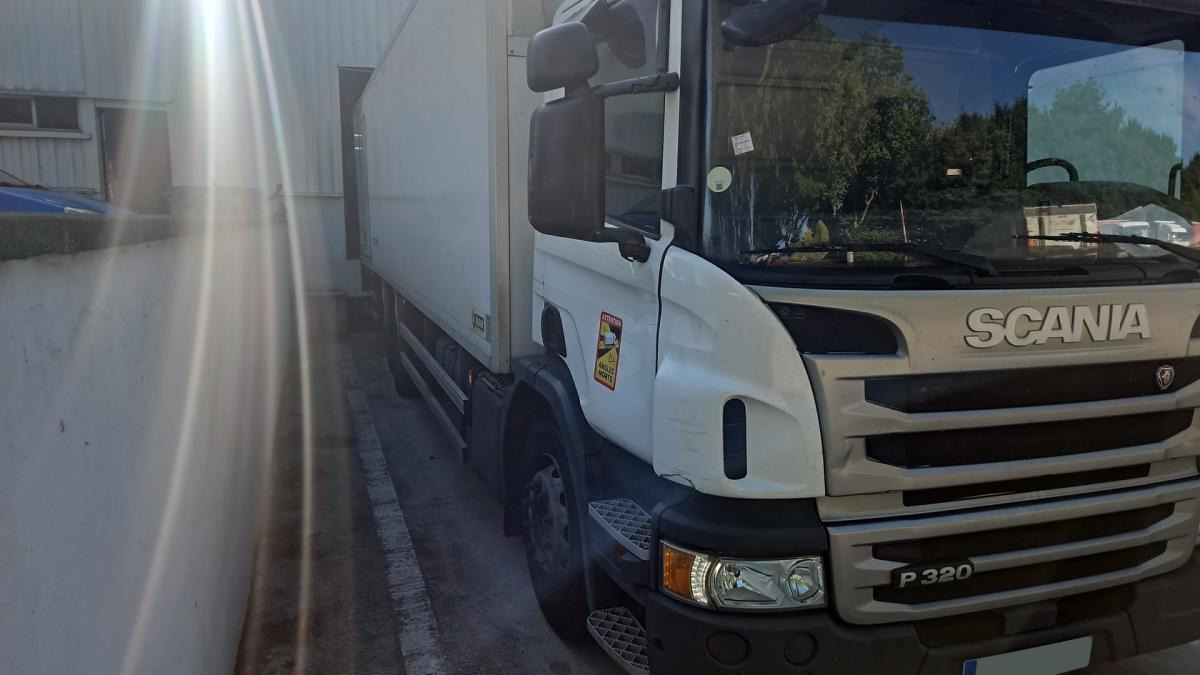 Refrigerator truck Scania P 320