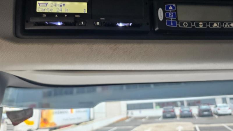 Refrigerator truck Scania P 320