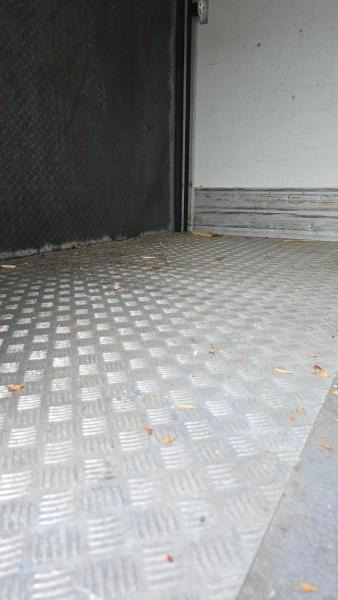 Refrigerator truck Scania P 320