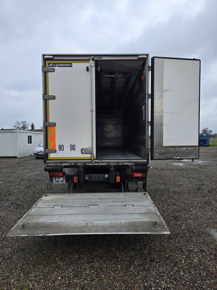 Refrigerator truck VOLVO FM 370 - ThermoKing - meat Rail