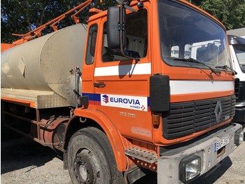 Tank truck for transportation of bitumen Renault G 260: picture 1