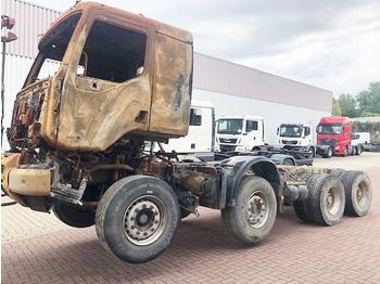 Cab chassis truck Renault Kerax 460.32 8x4 Kerax 460.32 8x4 mit Brandschaden: picture 1