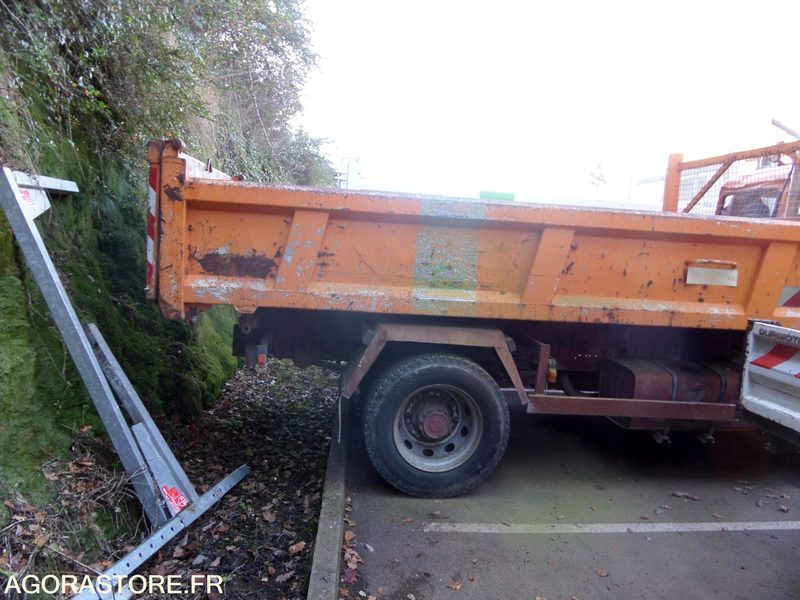 Truck Renault M210 - 1998 - 174000km (BY-623-FQ)