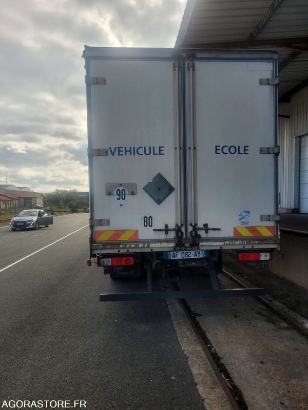 Truck Renault Premium - 2009 - 470000 Kms