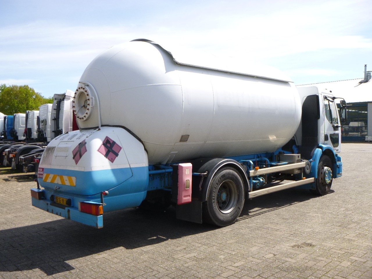 Tank truck for transportation of LPG Renault Premium 270.19 4x2 gas tank 19.7 m3: picture 3