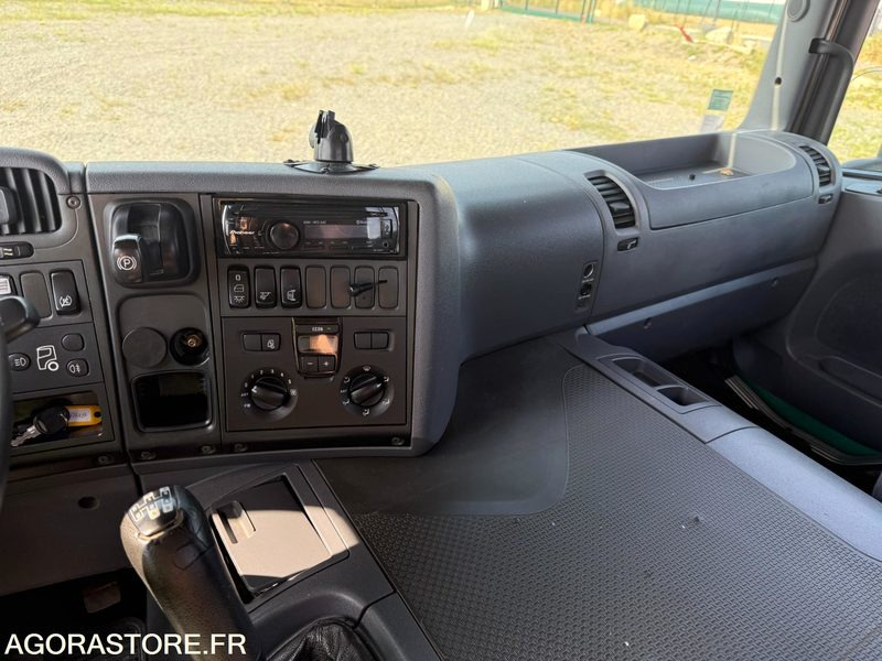 Truck SCANIA P 380 - 2008 - 517 425km