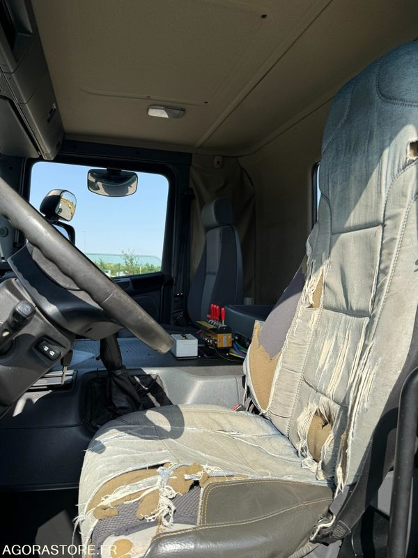 Truck SCANIA P 380 - 2008 - 517 425km