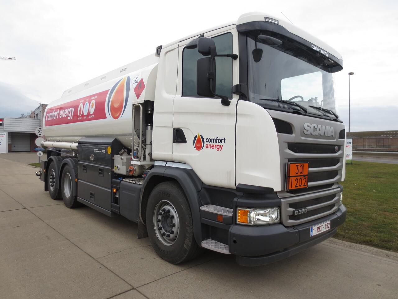 Tank truck Scania G370: picture 12