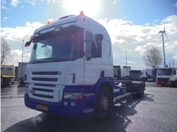 Container transporter/ Swap body truck SCANIA P 280