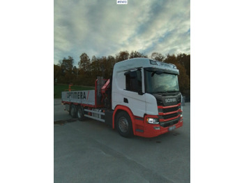 Scania P500 - Crane truck, Dropside/ Flatbed truck: picture 1
