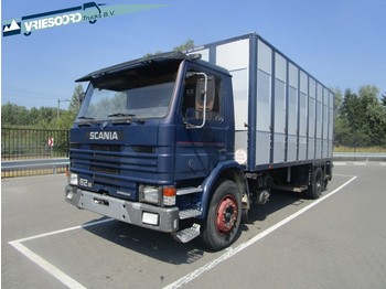 Livestock truck Scania P82M: picture 1