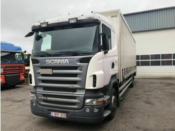 Curtainsider truck Scania R270 motor schade: picture 1