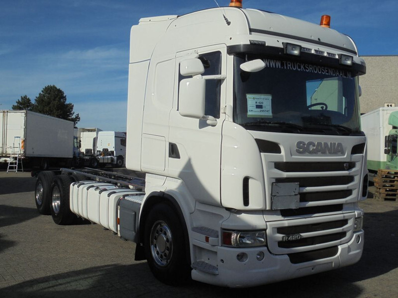 Cab chassis truck Scania R420 + Euro 5 + 6X2 + ADR: picture 3