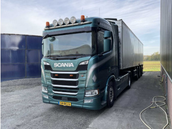 Truck SCANIA R 450