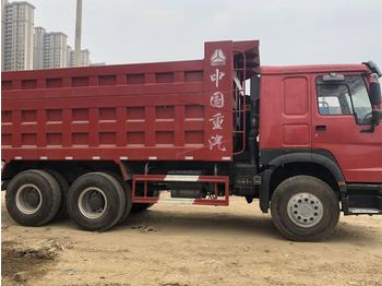 Tipper for transportation of silos Sinotruk SINOTRUK HOWO 6x4 Dump Truck: picture 1