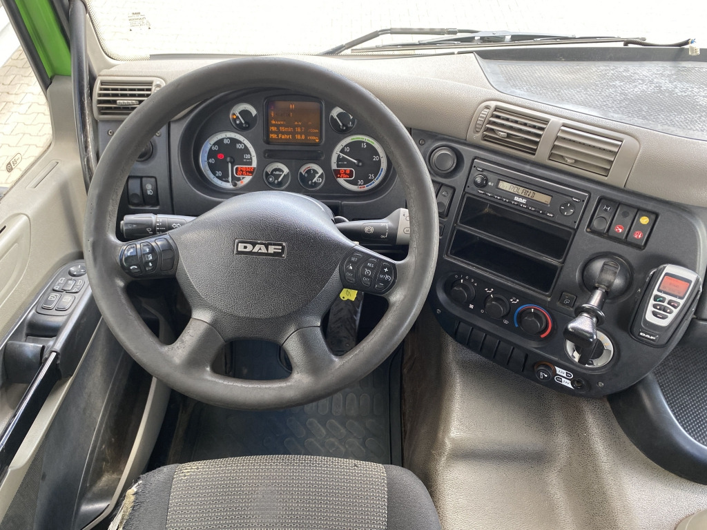 Skip loader truck DAF CF 85.360