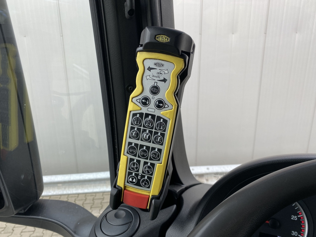 Skip loader truck MAN TGS 18.500 4x2 LL